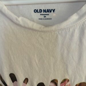 Old navy tee